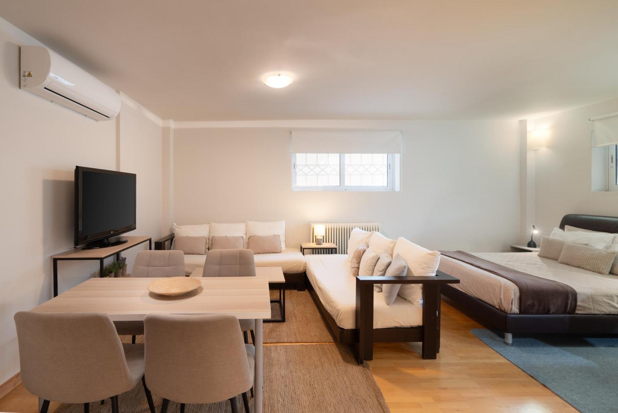 Bright, Cosy Studio Close To Glyfada Beach & Center Athén Kültér fotó